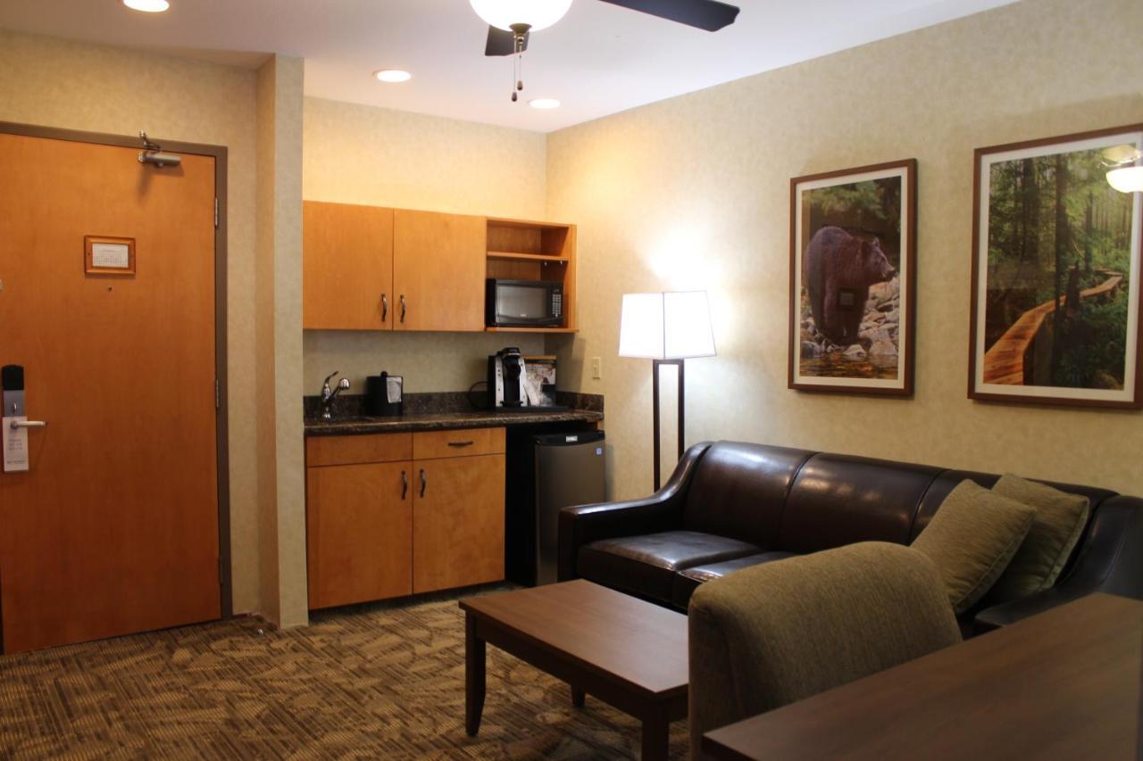 Best Western Plus Valemount Inn & Suites Zewnętrze zdjęcie